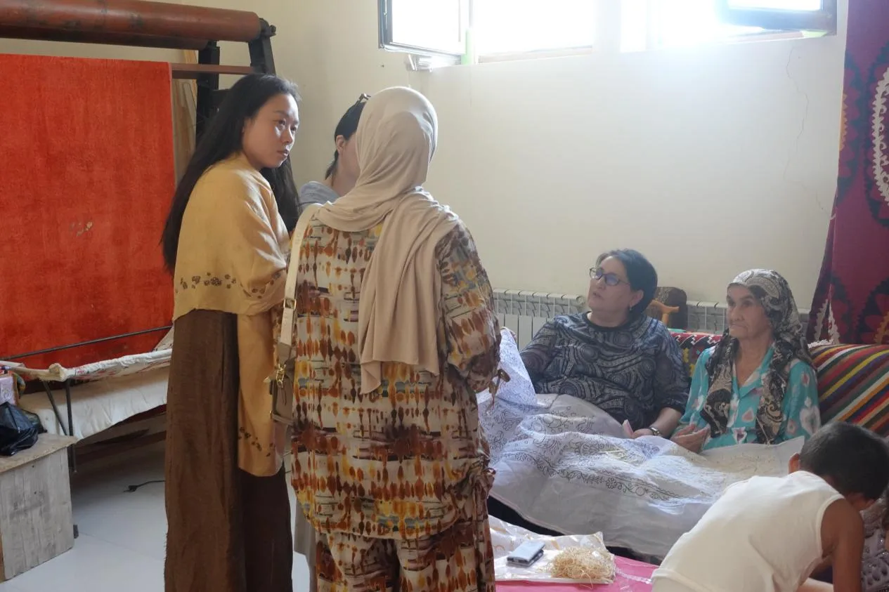 沙赫里萨布兹：Iroqi刺绣复兴与女性手工艺社区